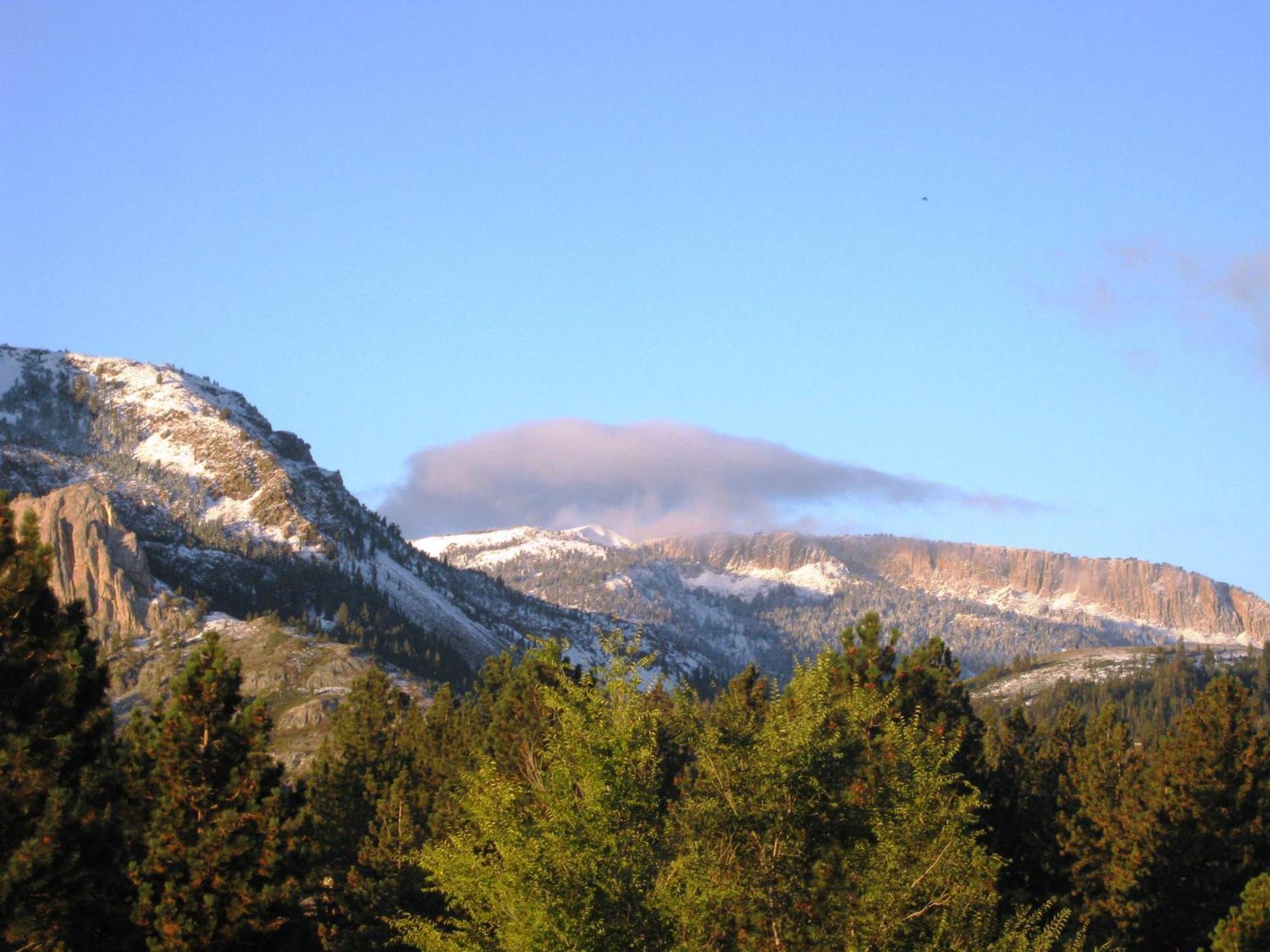 The Mammoth Creek Inn Мамът Лейкс Екстериор снимка